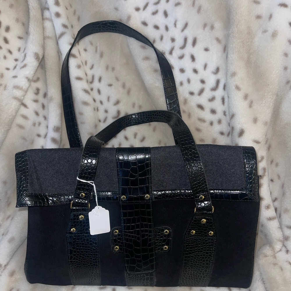 Black and gold tote.NNB